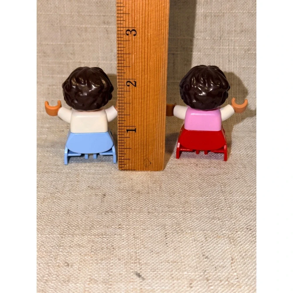 2 LEGO Duplo Figures Boy Blue Stripes Girl Pink Heart Vest